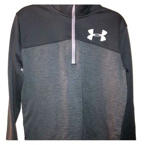 Under armor black pull over